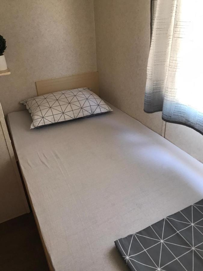 Mobile Home Tomic Тисно Екстер'єр фото