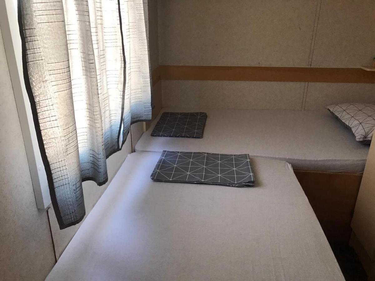 Mobile Home Tomic Тисно Екстер'єр фото