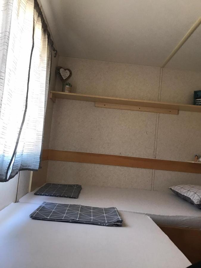 Mobile Home Tomic Тисно Екстер'єр фото