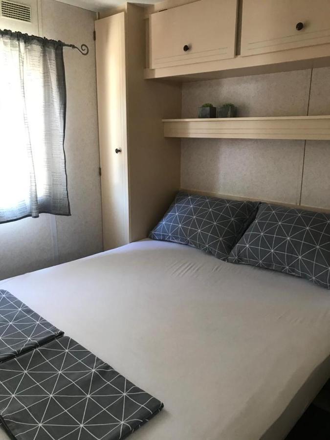 Mobile Home Tomic Тисно Екстер'єр фото